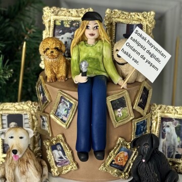 Köpek Figürlü Kişiye Özel Çerçeveli Tasarım Pasta