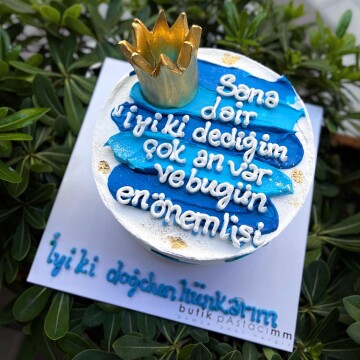 Kral Taçlı Yazılı Pasta