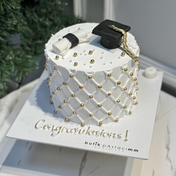 Kremalı Mezuniyet Pastası