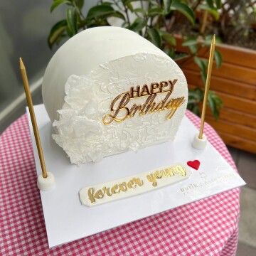 Nakış Detaylı Tasarım Pasta