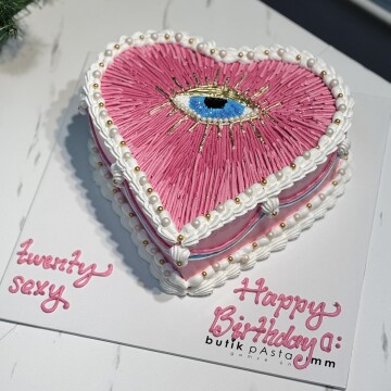 Nazar Göz Çizimli Retro Pasta