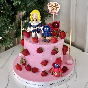 Oyun Karakterli Tasarım Pasta