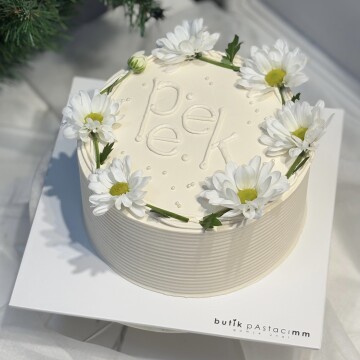 Papatyalı Yazılı Pasta