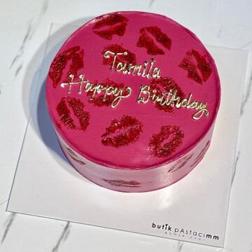 Pembe Öpücük Pasta