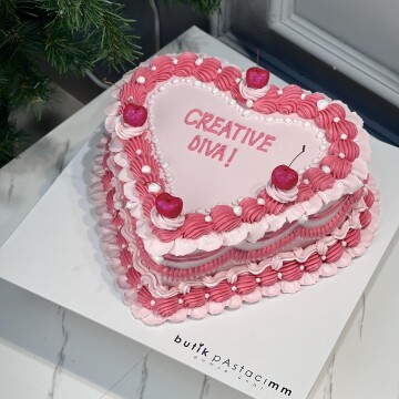 Retro Pembe Simli Kirazlı Pasta