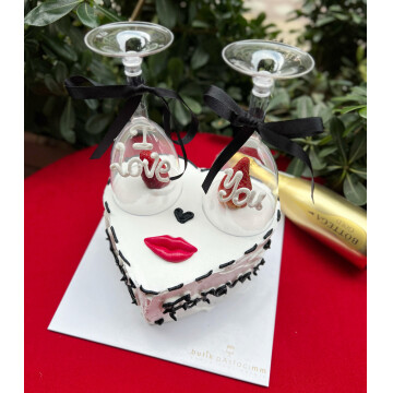 Sevgiliye Özel Kadeh Dilimli Pasta