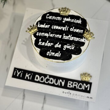 Taç Dekorlu Yazılı Pasta