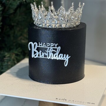 Üfleyince Etrafa Sim Saçılan Siyah Taçlı Pasta (Simli Pasta Üfleme)