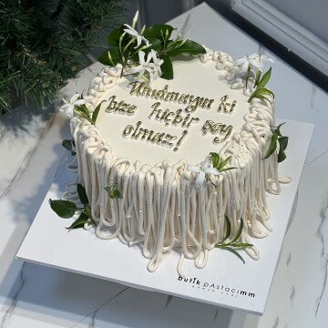 Vintage Dizayn Yazılı Pasta