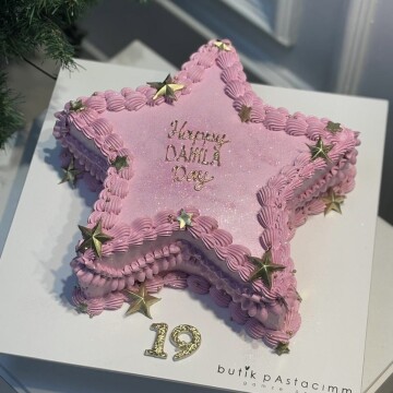 Yıldız Şeklinde Pembe Yazılı Pasta
