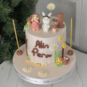 Zarif Çiçek Detaylı Çocuk Pastası